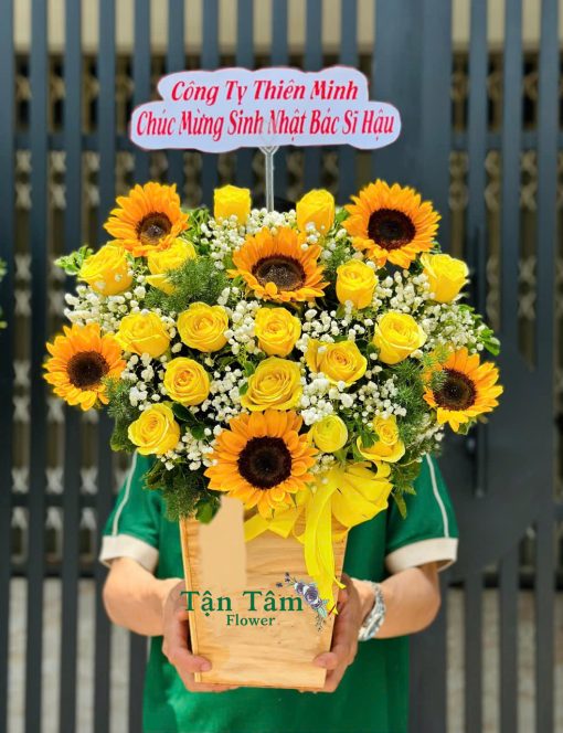 Lẵng hoa tươi Tận Tâm 013