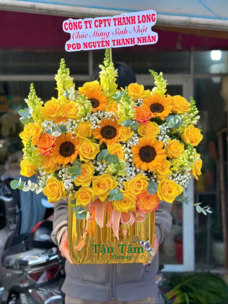 Giỏ hoa tươi Tận Tâm 028
