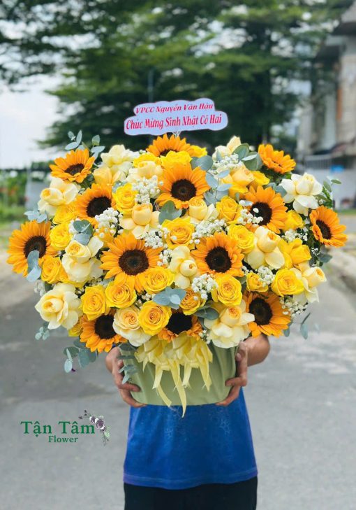 Giỏ hoa tươi Tận Tâm 017