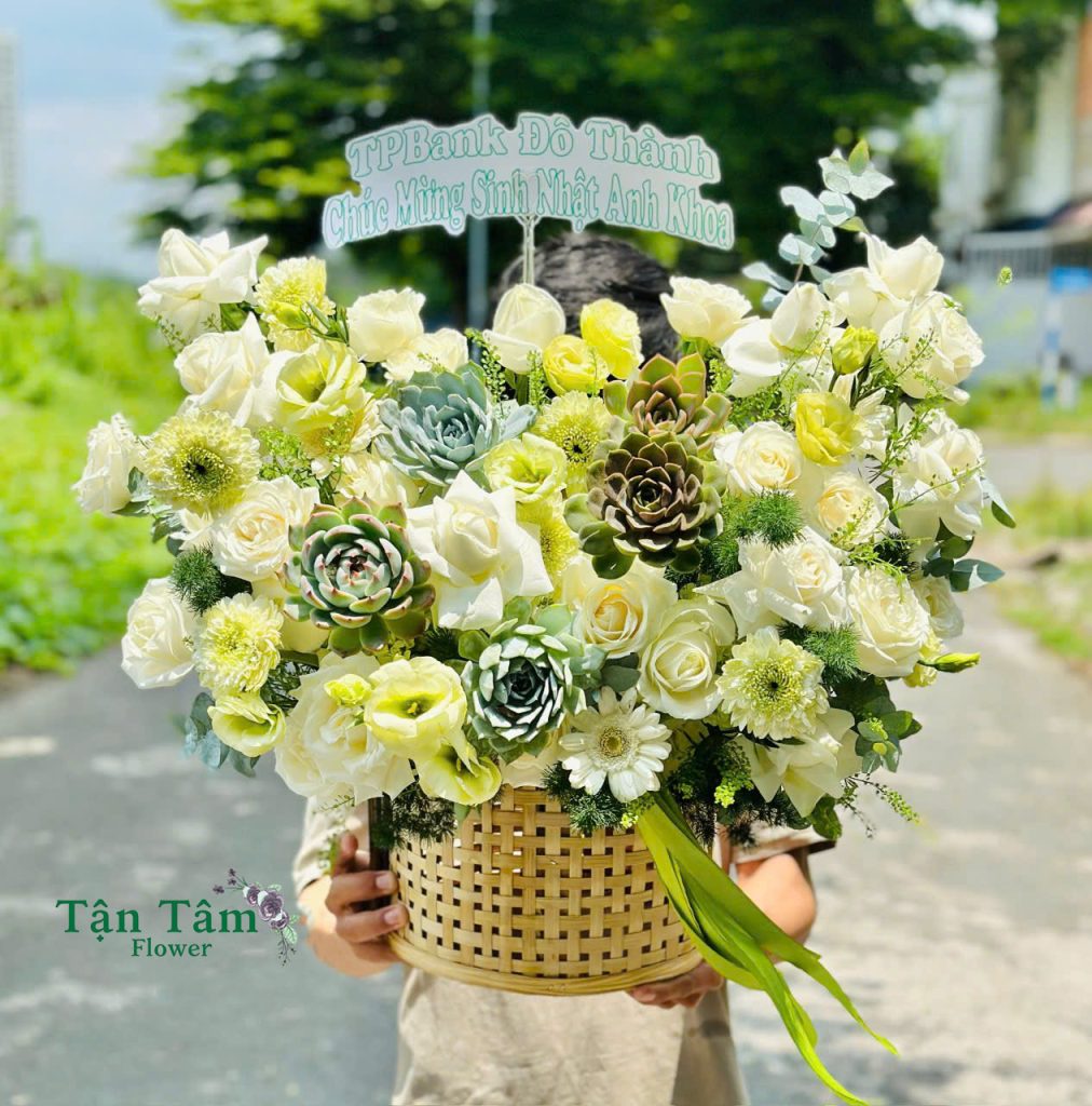 Giỏ hoa tươi Tận Tâm 025